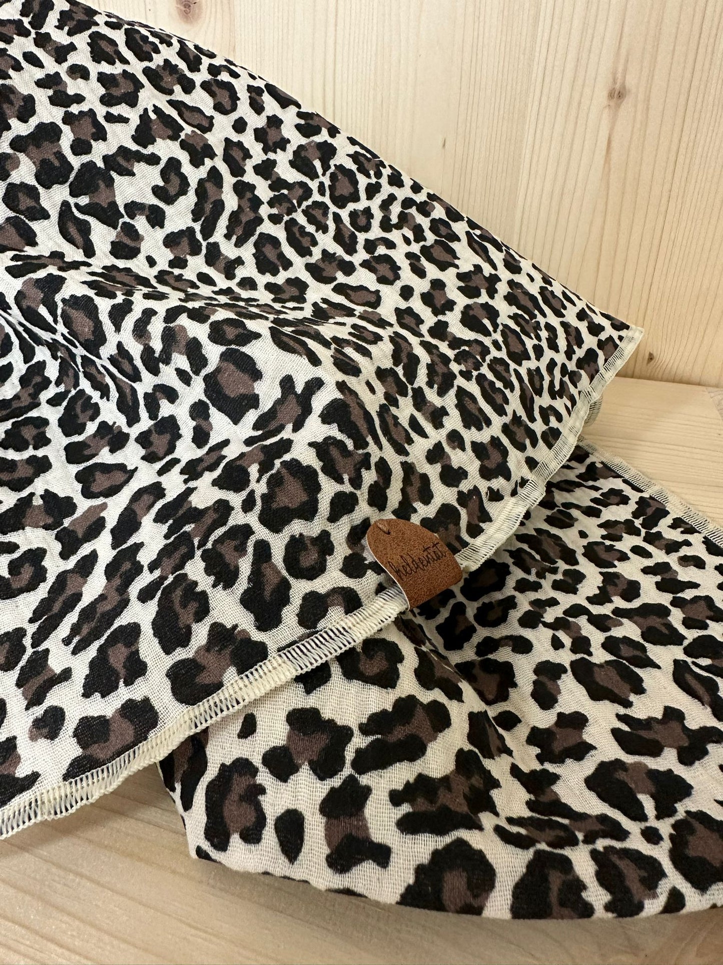 Heldentat Musselinschal | Leo Aufgeweckt