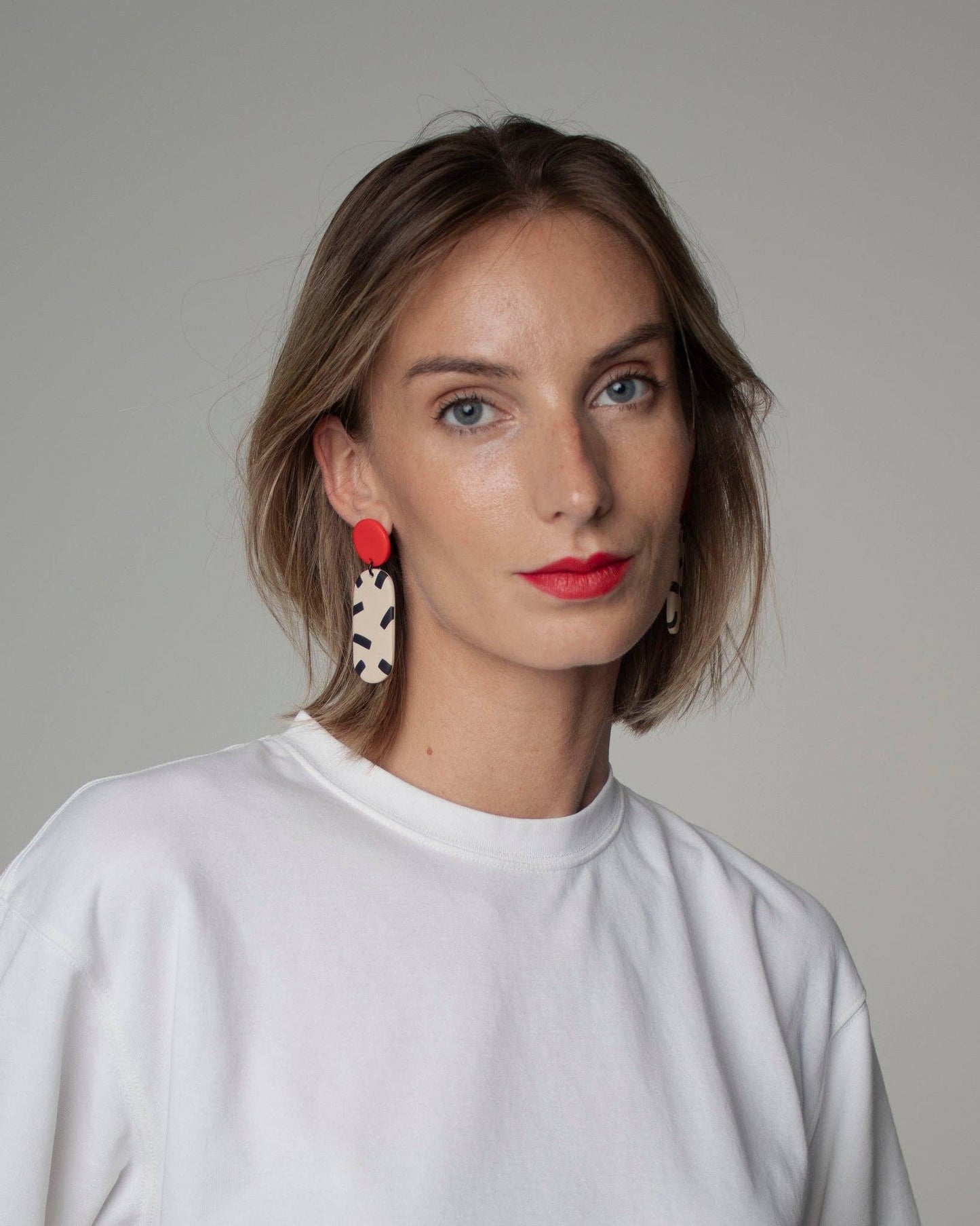 DELAROSA STUDIO Ohrstecker | Serenes Amulett Aufgeweckt