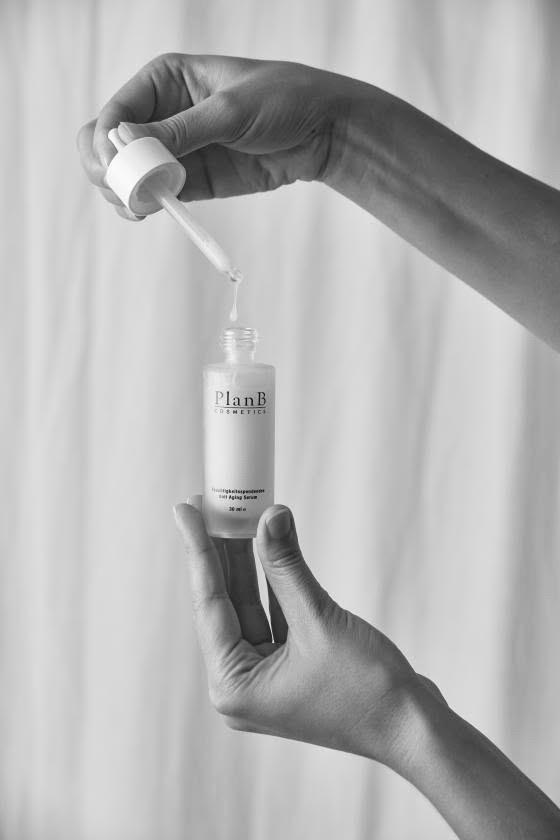 Plan B Cosmetics Gesichtsserum | Anti‑Aging 30 ml Aufgeweckt
