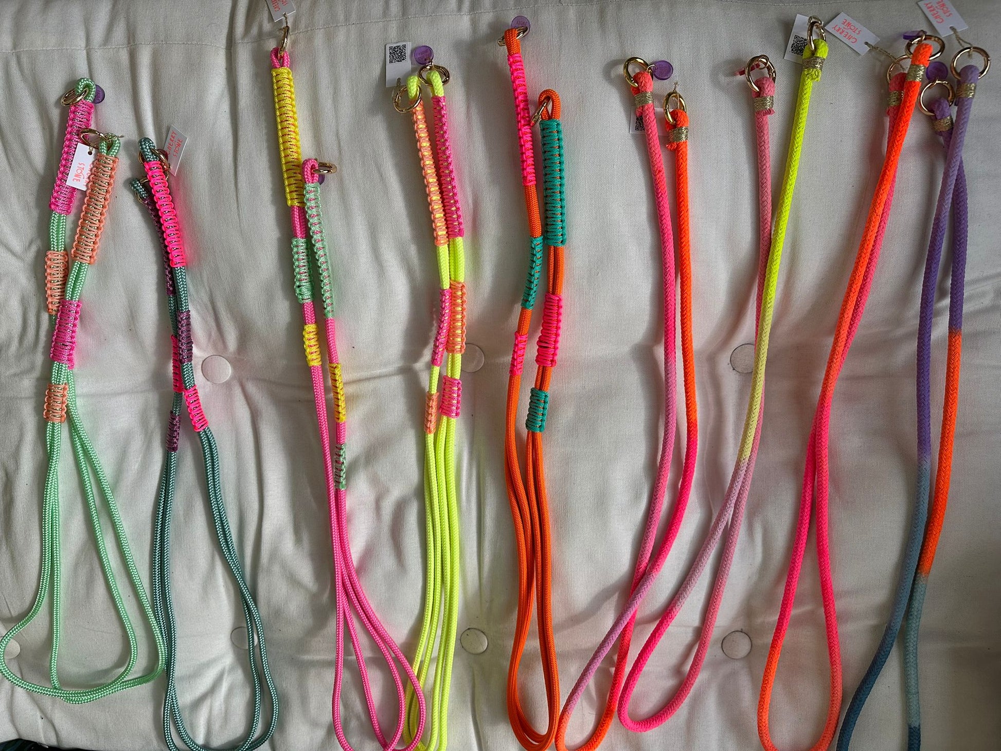 Cherry Stone Handgemachte Handykette Aufgeweckt