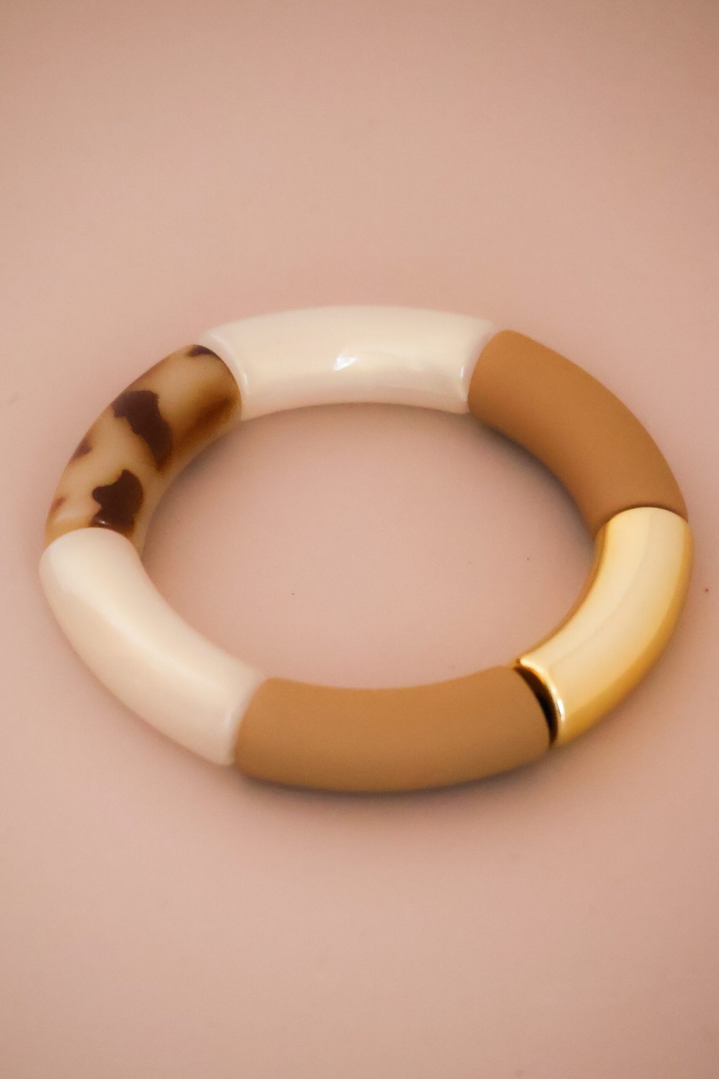 Claudia Nabholz Armkette Tube Earth Aufgeweckt