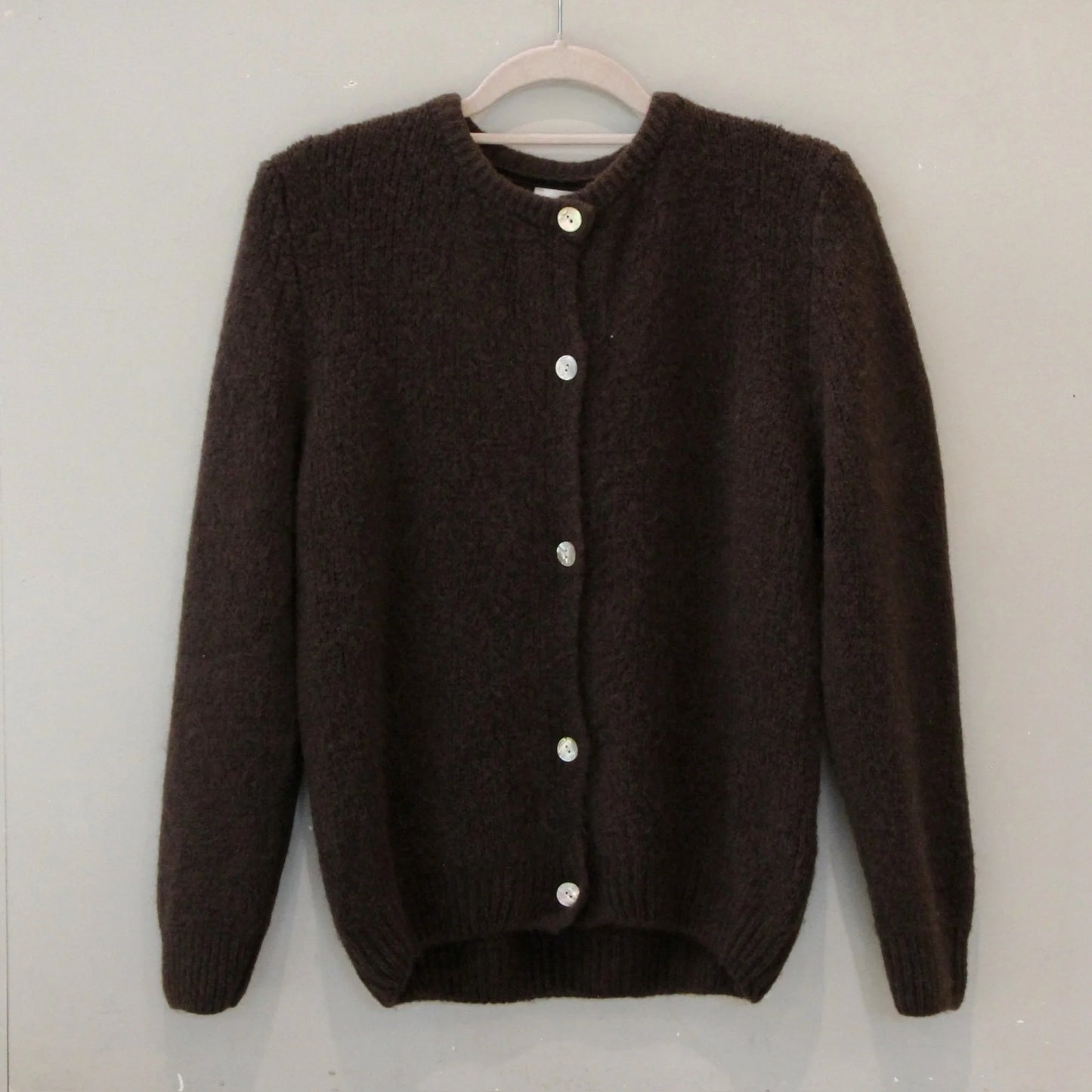 Bazaar Noir Strickjacke Candy 2.0 Dunkelbraun Aufgeweckt