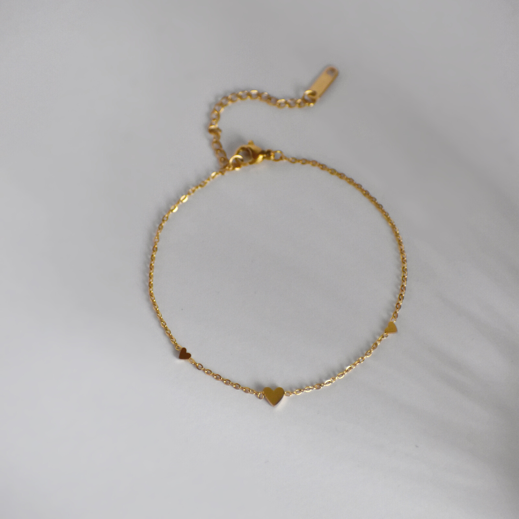 Nika Schmuck Fusskette Three Hearts – Wasserfest Aufgeweckt