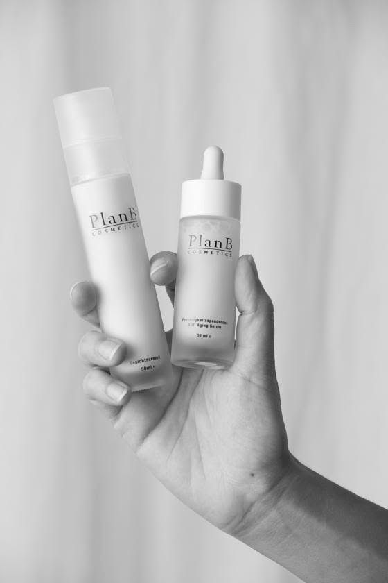 Plan B Cosmetics Gesichtscreme | Beruhigende Pflege 50 ml Aufgeweckt