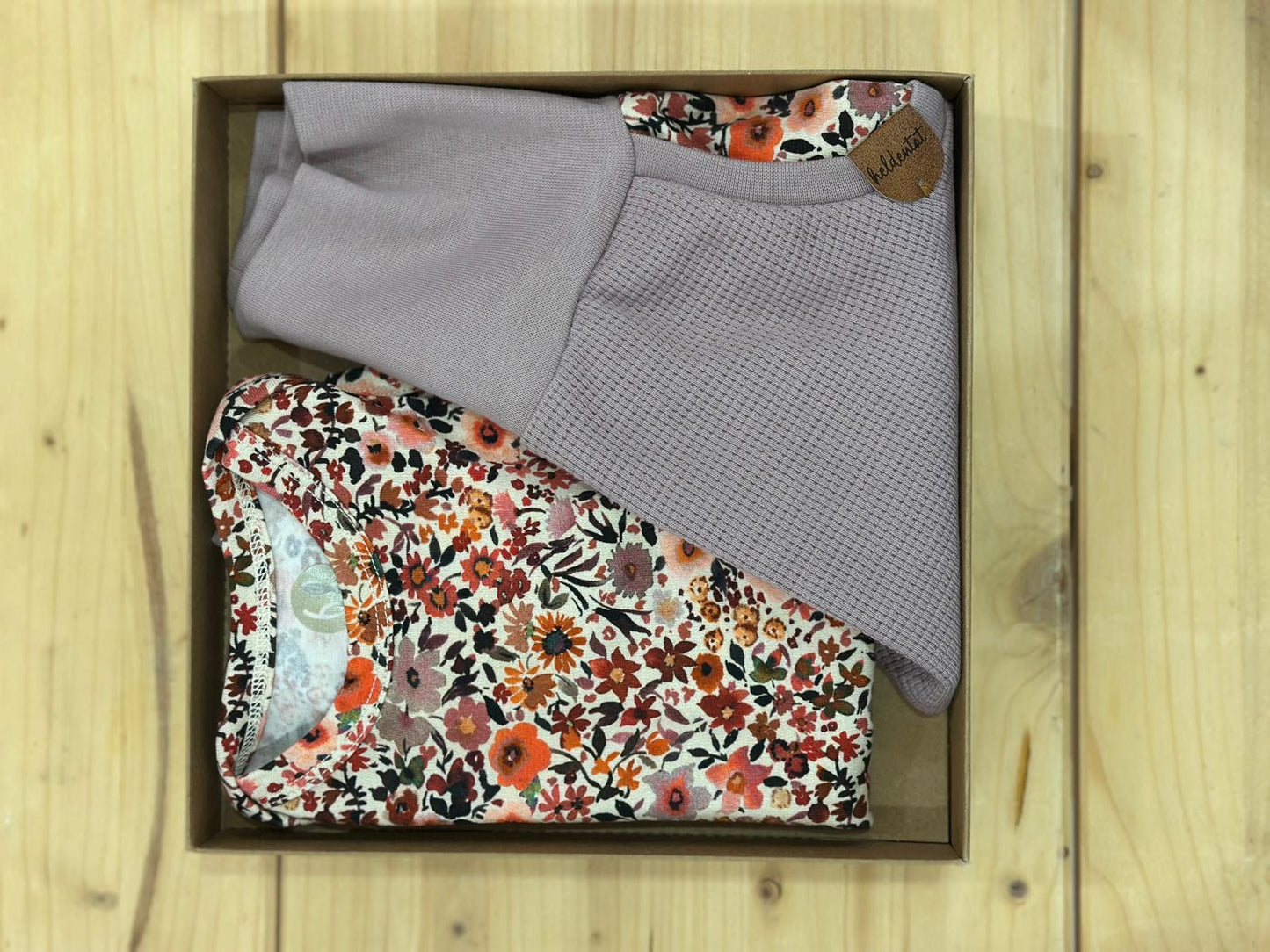 Heldentat Babyset | Aquarellflowers Aufgeweckt