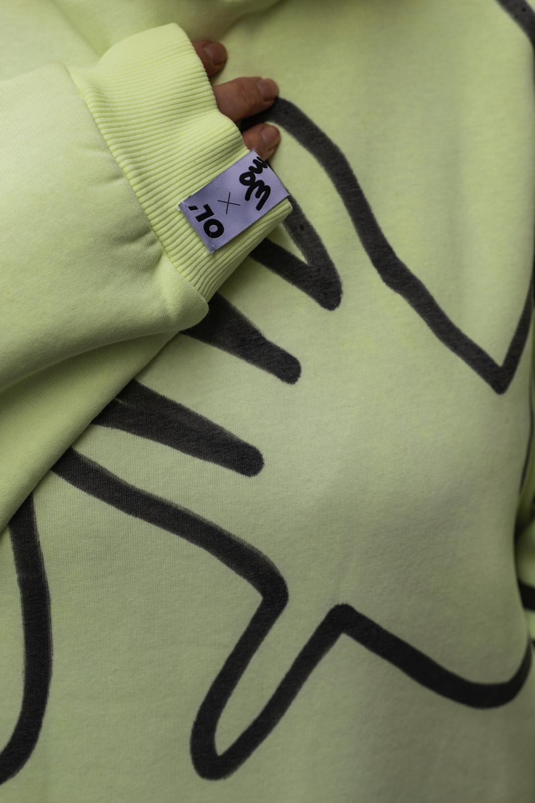 OL Magasin/ WOW Illustrations Hoodie | Ultra Yellow Aufgeweckt