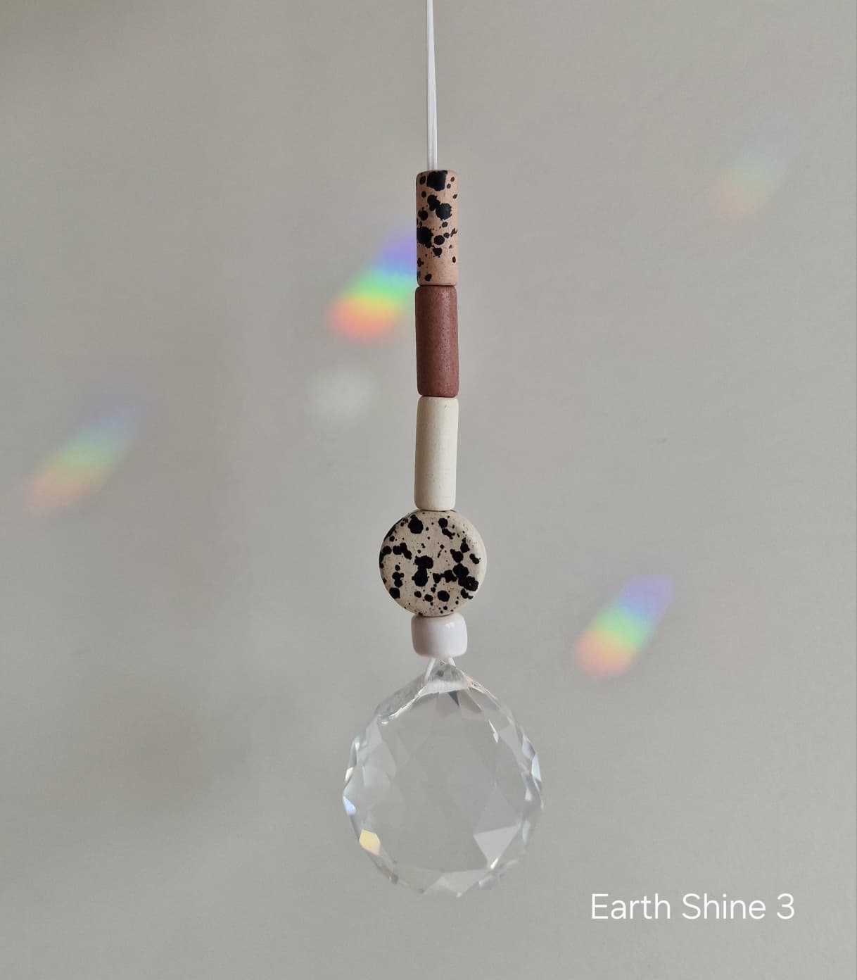 Orvokki Suncatcher | verschiedene Farben Aufgeweckt