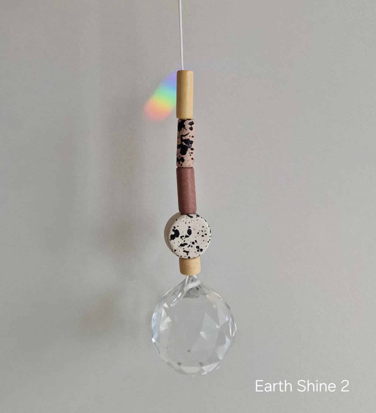 Orvokki Suncatcher | verschiedene Farben Aufgeweckt