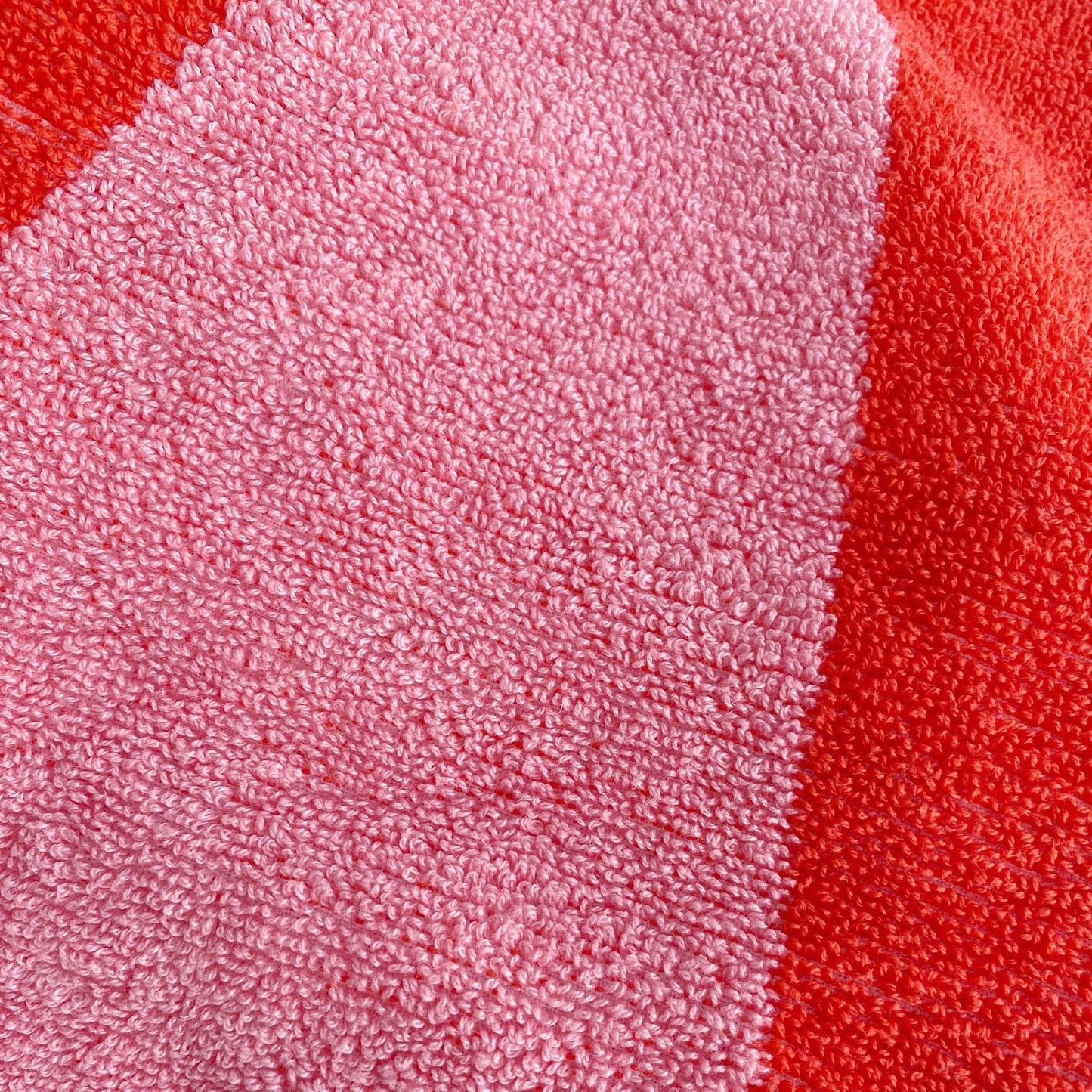 NAVUCKO Handtuch AMORE, Rosa/Rot Aufgeweckt