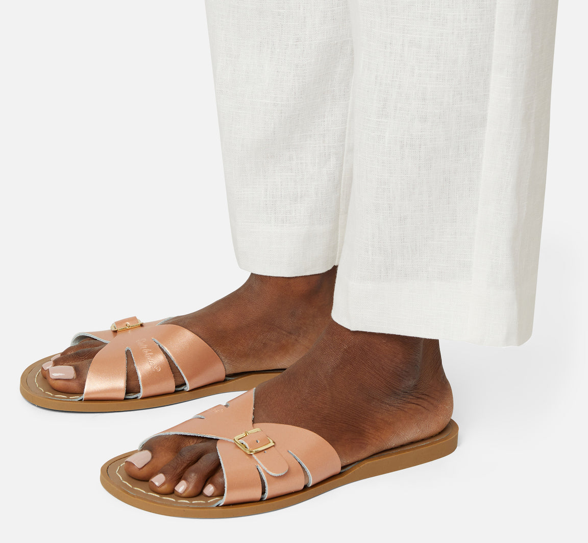 Salt-Water Sandals Sandale Classic Slide – Rose Gold Aufgeweckt