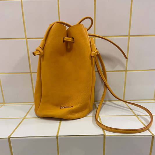 Petit Mai Bucket Bag Mini – Gelb Aufgeweckt
