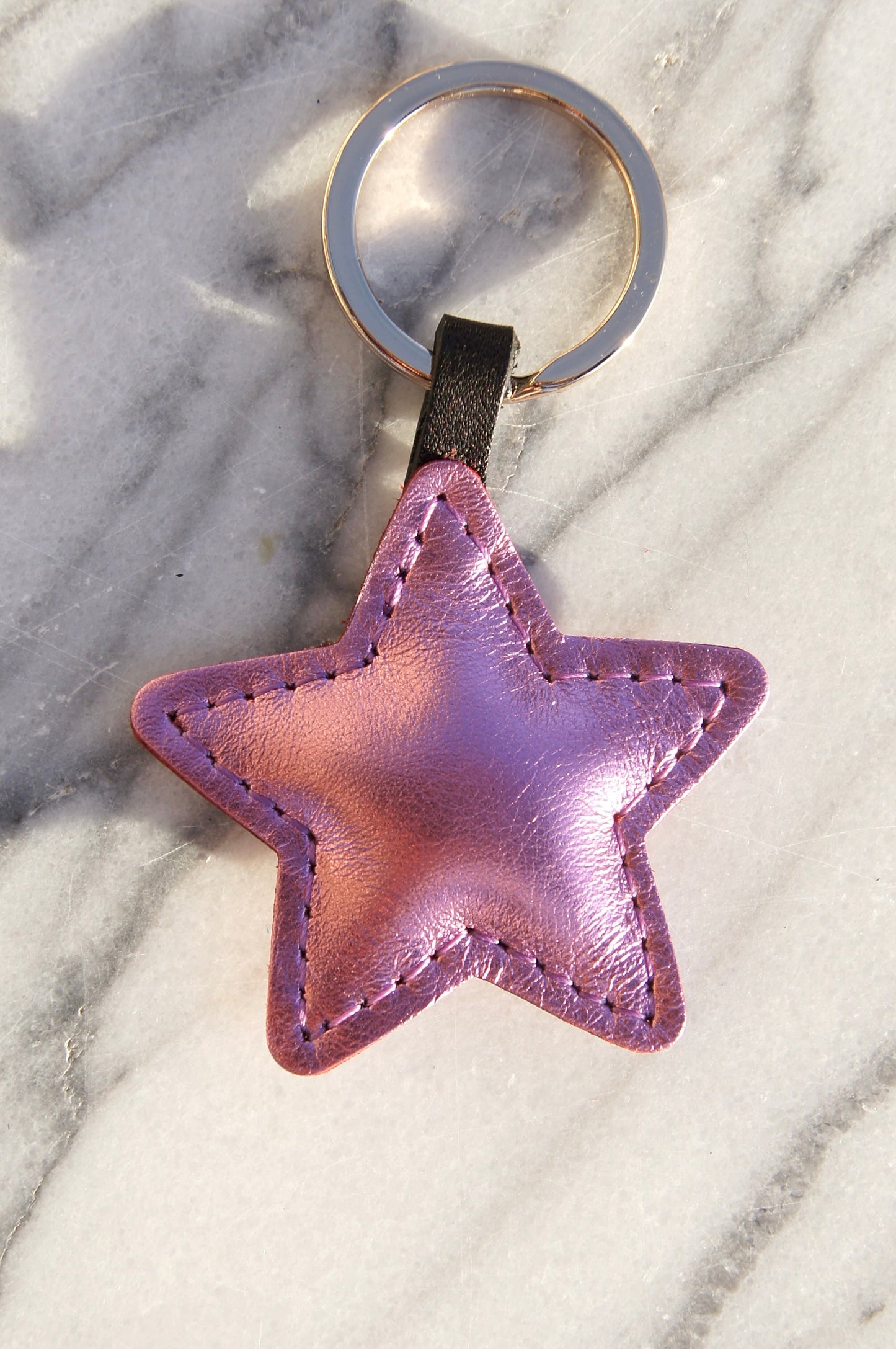 Petit Mai Stern Schlüsselanhänger Aufgeweckt