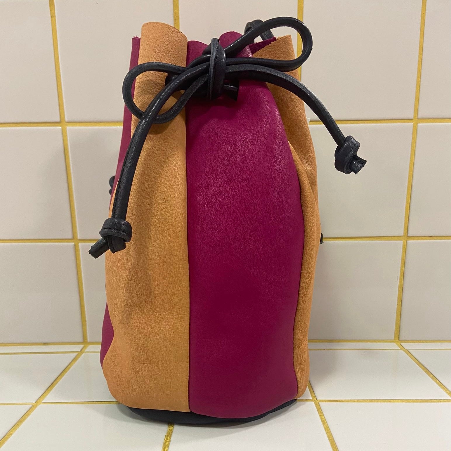 Petit Mai Bucket Bag Mini Color Block – Beige/Pink/Black Aufgeweckt