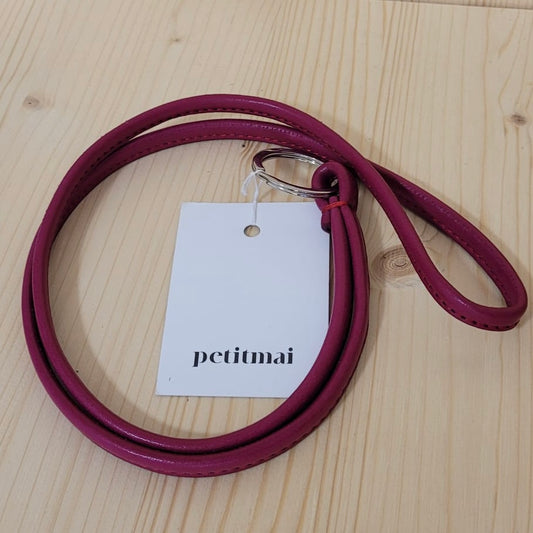 Petit Mai Langes Schlüsselband Aufgeweckt