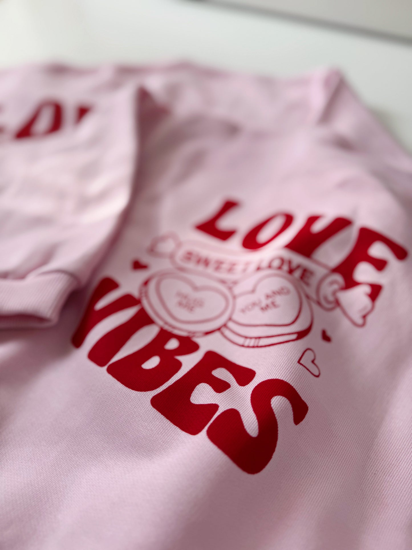 romi. Kids Sweater love vibes | blossom Aufgeweckt