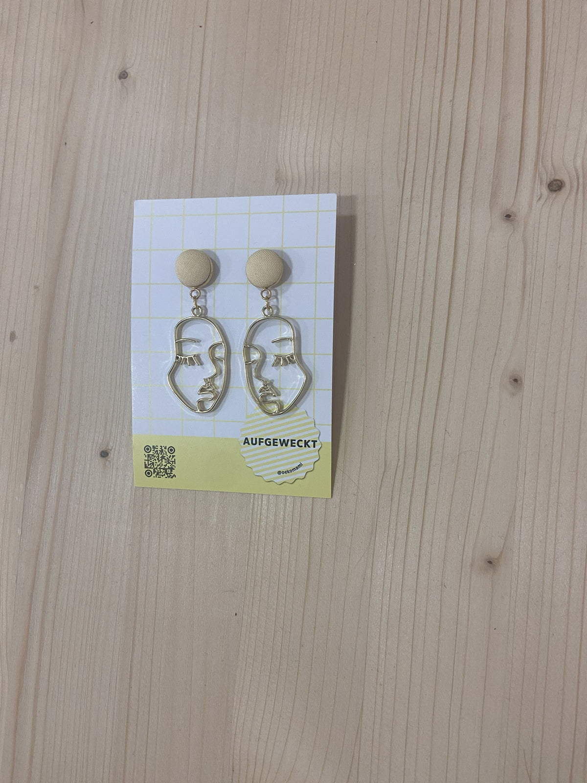 Ohrstecker mit Anhänger | gelb