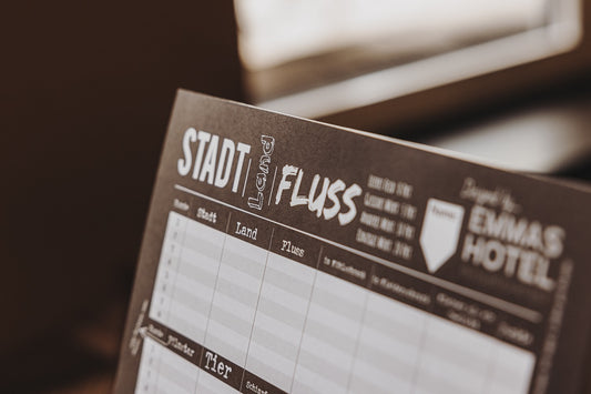 Emma's Hotel Stadt-Land-Fluss Deutsch (50 Blatt) Aufgeweckt