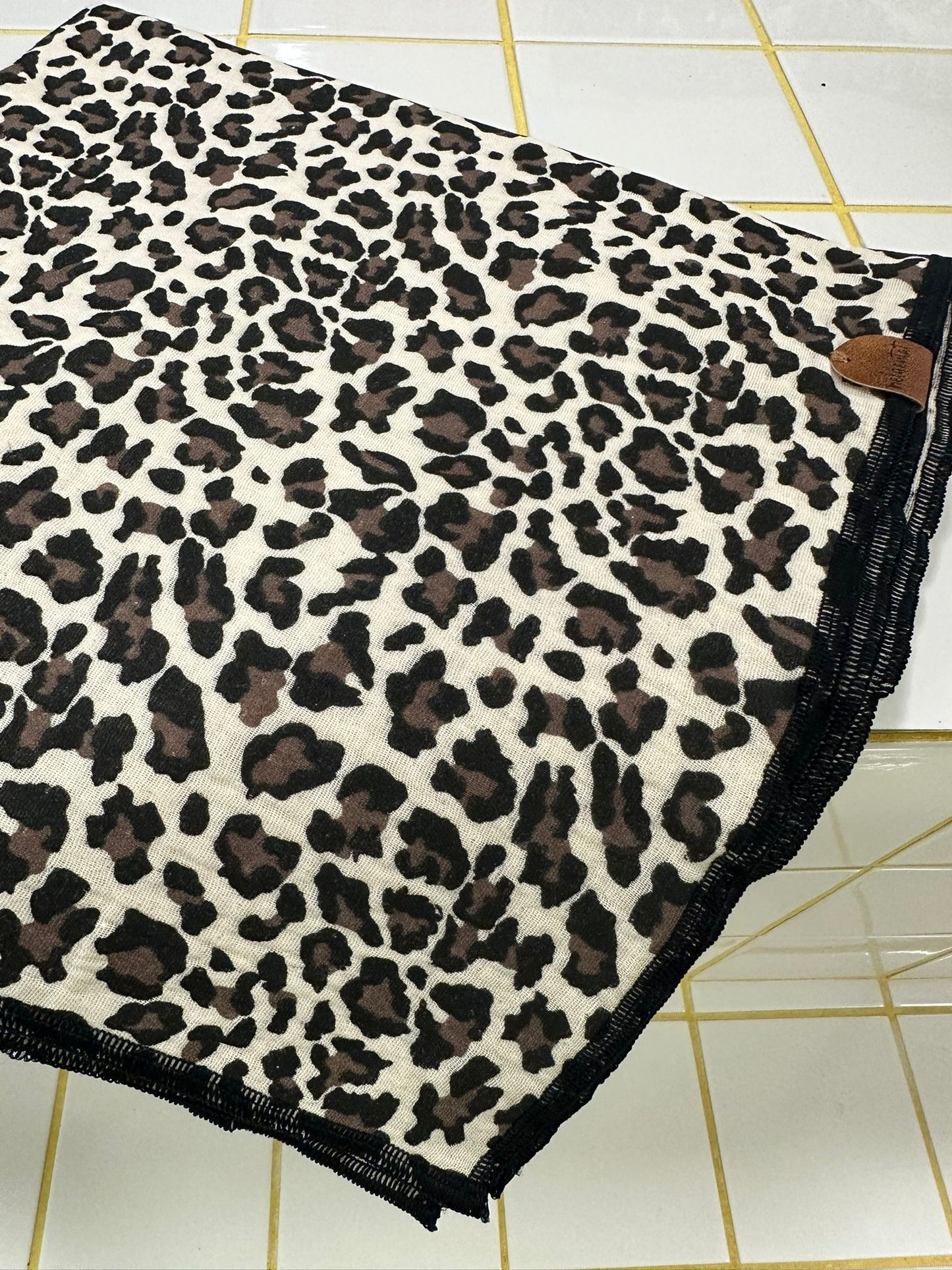 Heldentat Musselinschal | Leo Aufgeweckt