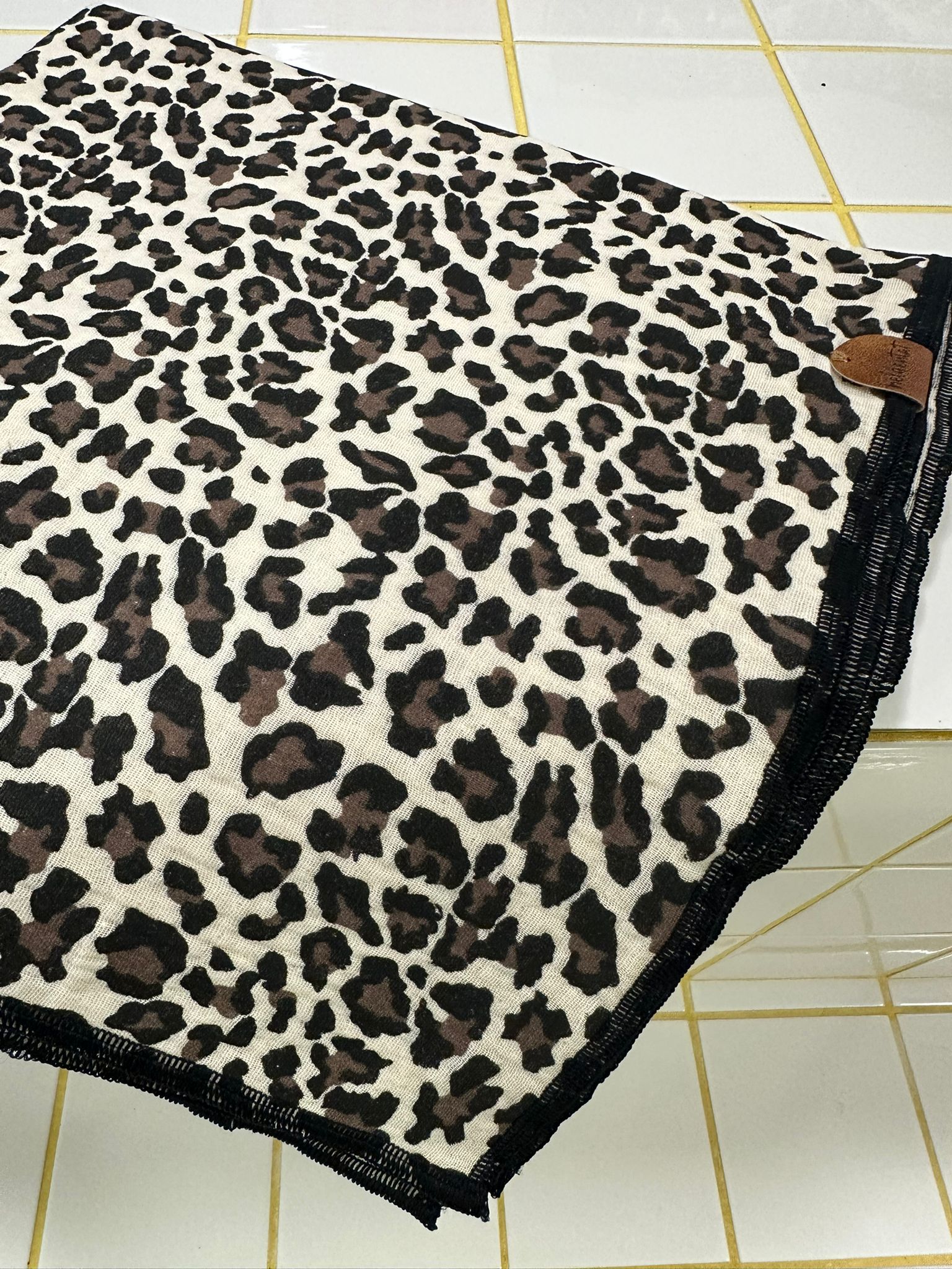 Heldentat Musselinschal | Leo Aufgeweckt