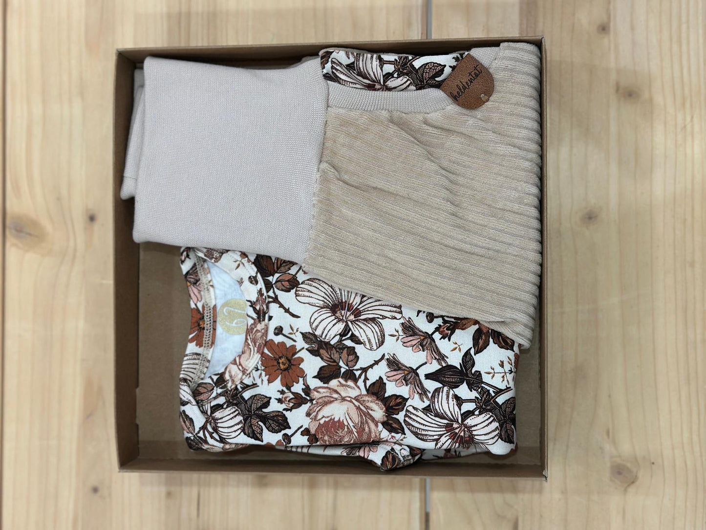 Heldentat Babyset | Brownflowers Aufgeweckt