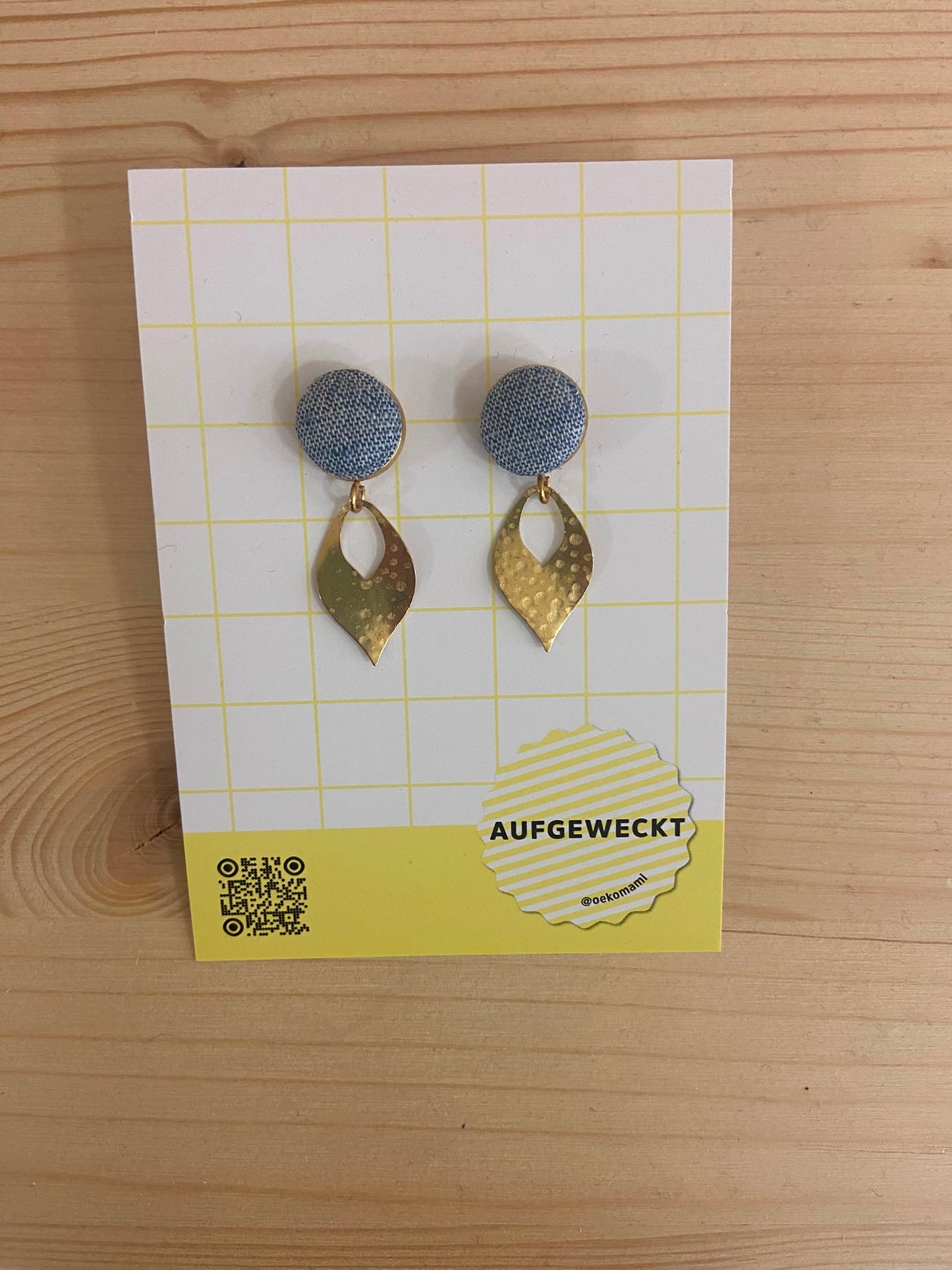 Aufgeweckt Ohrstecker mit Anhänger | Gold blau Aufgeweckt