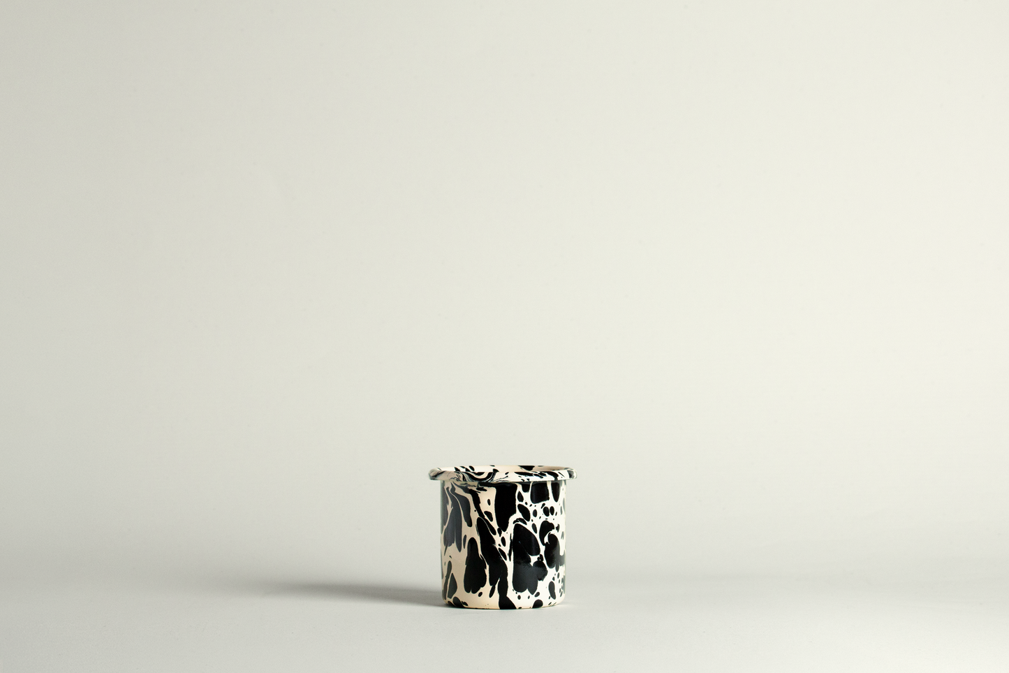 Mini-Mug Ecru/Onyx Émaé Studio