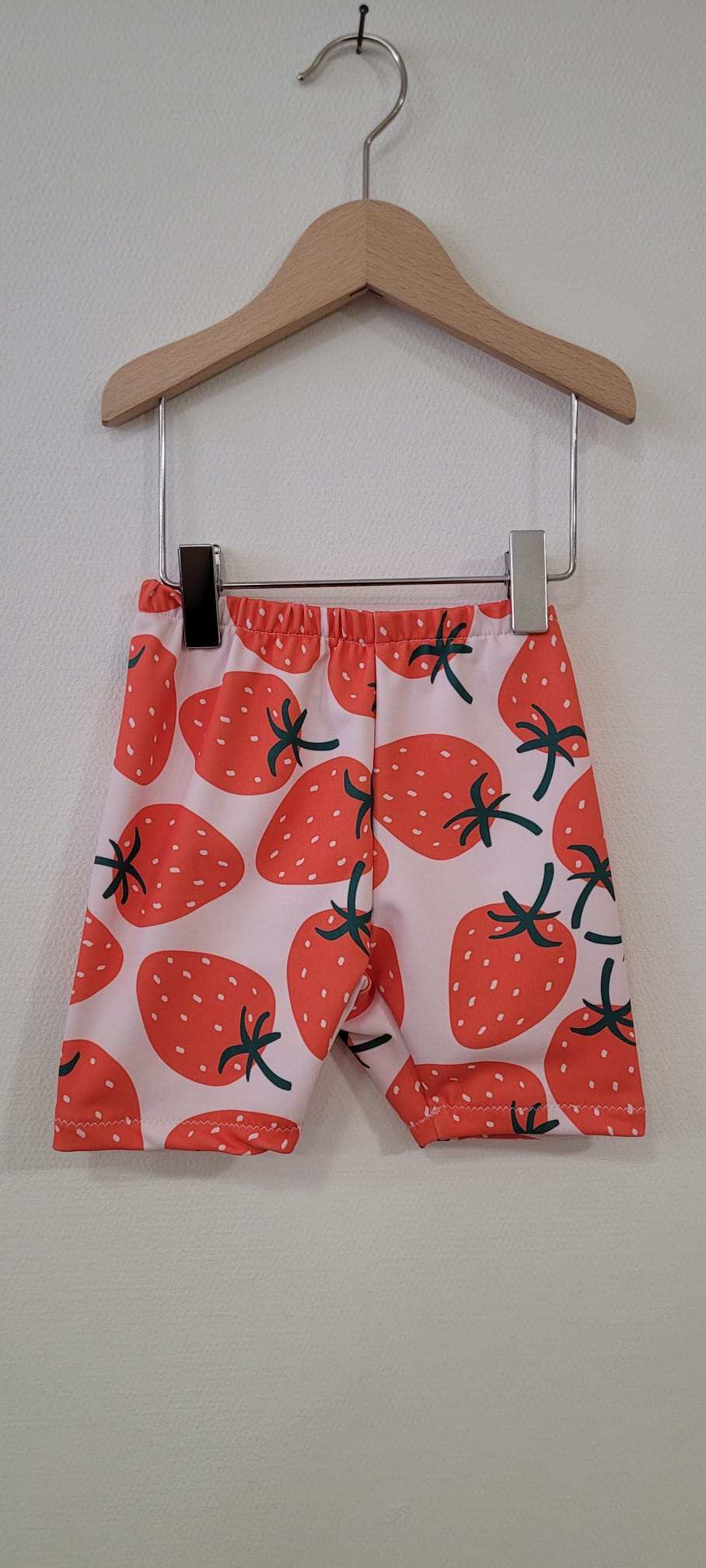 Mapaki Kinder Shorts Erdbeere Aufgeweckt