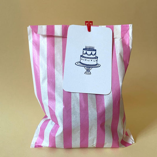 Enskild Mini Karte | Happy Birthday (Geburtstagstorte) Aufgeweckt