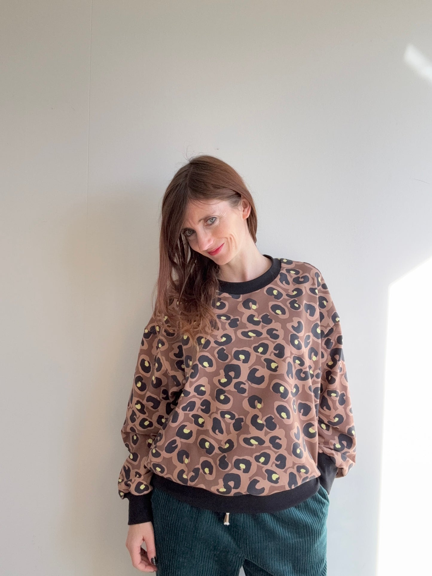 Wild Sparkle Sweater | Leo Kamel Aufgeweckt