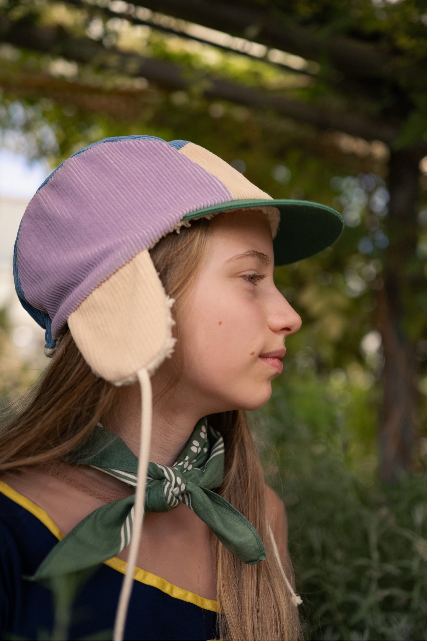 New Kids in the House Robin Juniper – Winter Cap (Cord) Aufgeweckt