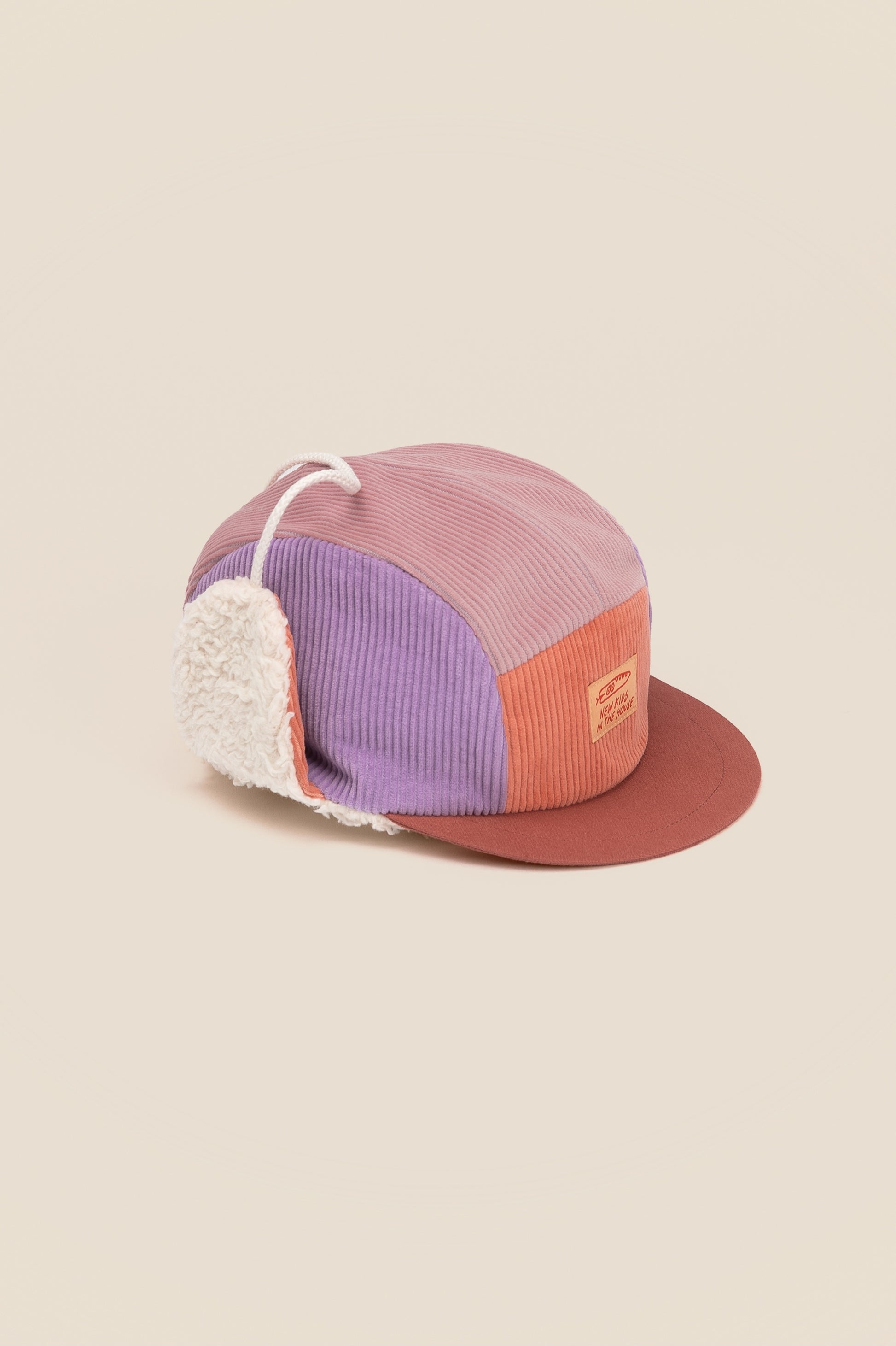 New Kids in the House Robin Lorraine – Winter Cap (Cord) Aufgeweckt