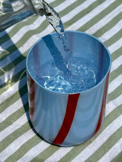 MÆGEN Glas | Atina – Blau und Rot Aufgeweckt