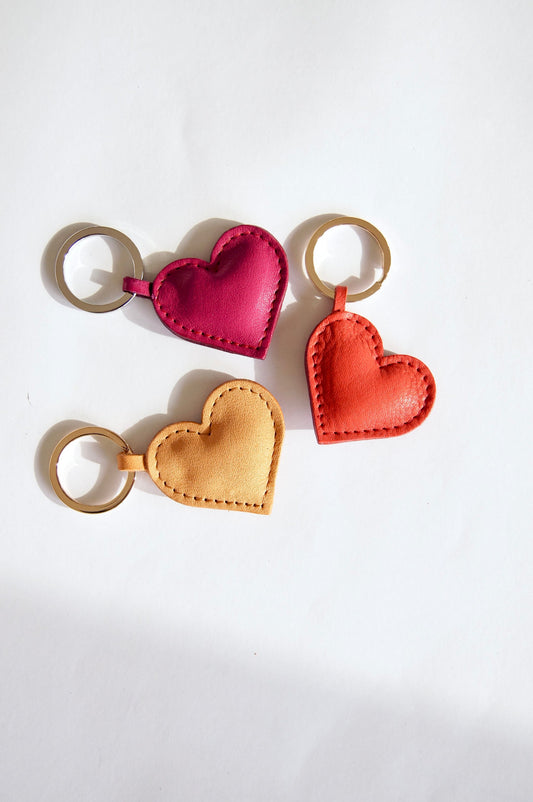 Petit Mai Heart Charm | verschiedene Farben Aufgeweckt