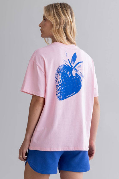 Hey Honey Oversized T-Shirt | Strawberry Aufgeweckt