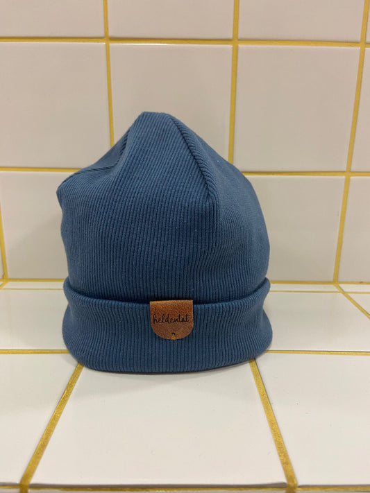 Heldentat Kindermütze | blau (Grösse 42–45 cm) Aufgeweckt