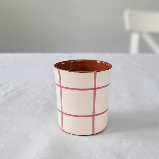 Alma Barru Kaffeebecher | Kariert | Rosa Aufgeweckt