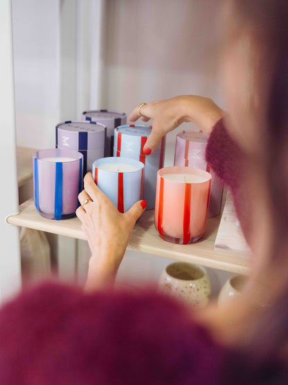 MÆGEN Kerze | Atina – Schwarze Johannisbeere und Oudh Aufgeweckt