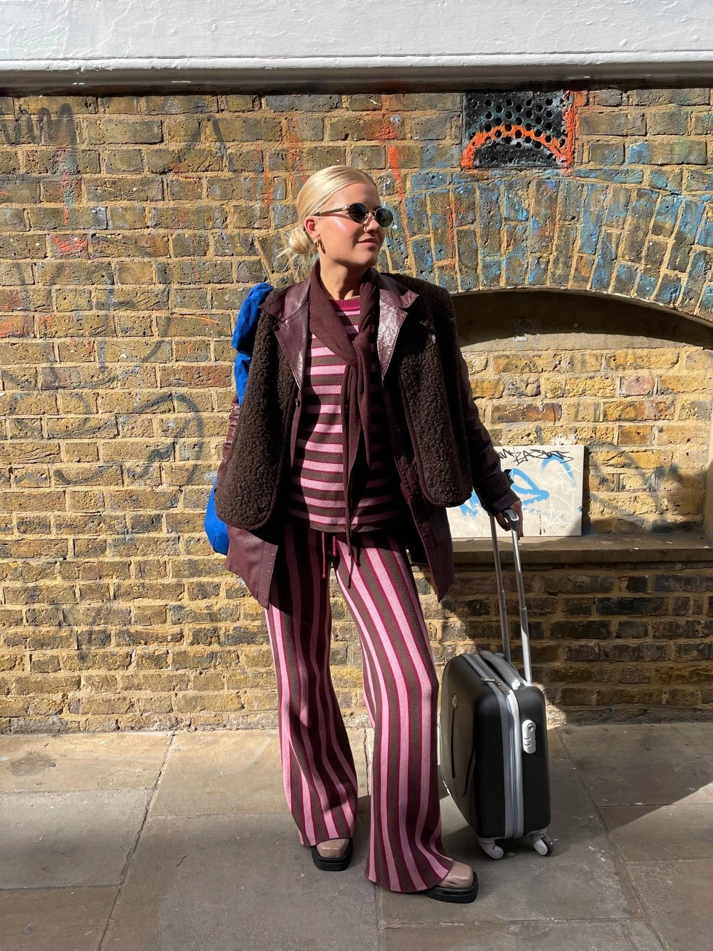 Happymess Sweater aus Bio-Baumwolle | berry stripes Aufgeweckt