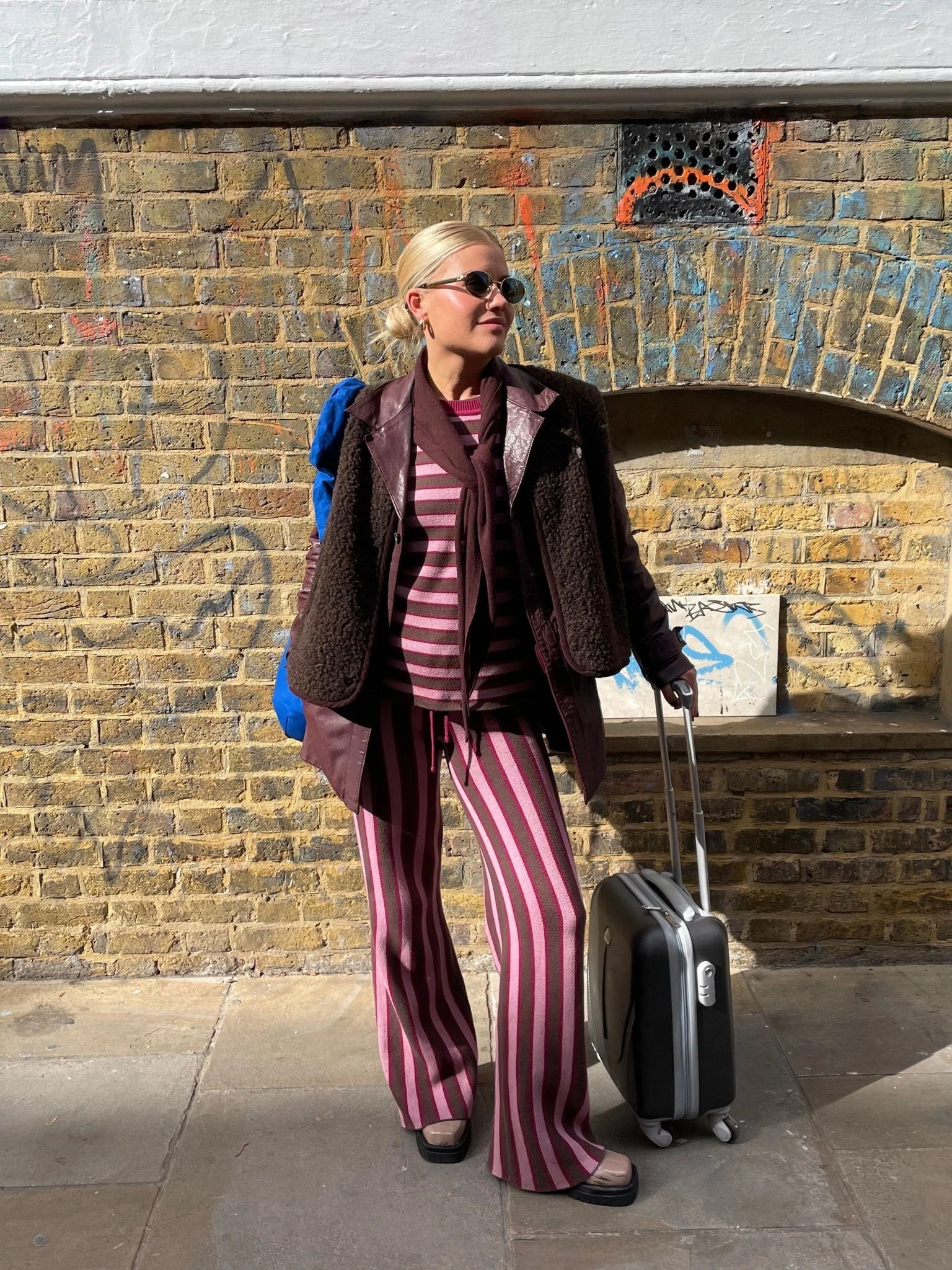 Happymess Sweater aus Bio-Baumwolle | berry stripes Aufgeweckt