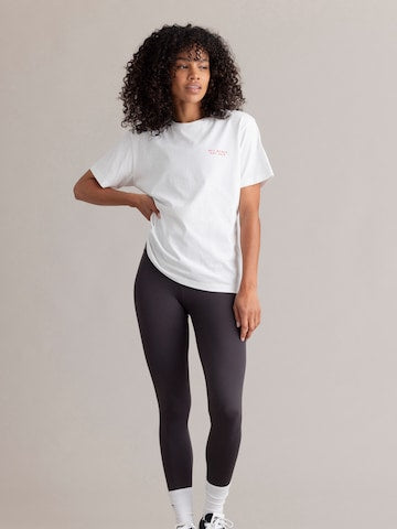 HEY HONEY Oversizeshirt Self Love Club – Weiß