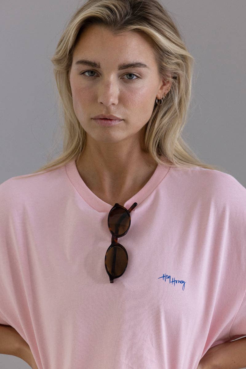 Hey Honey Oversized T-Shirt | Strawberry Aufgeweckt