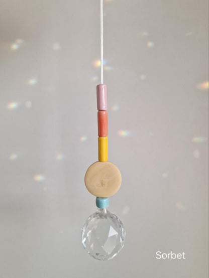 Orvokki Suncatcher | verschiedene Farben Aufgeweckt