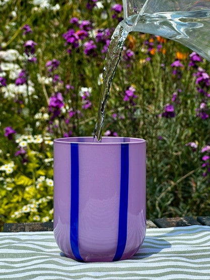 MÆGEN Glas | Atina – Flieder und Marineblau Aufgeweckt