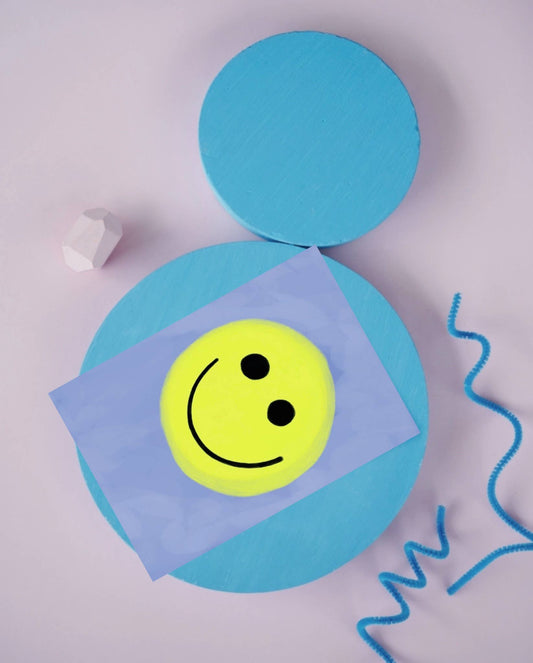 Ute Arnold / Hej.Ibiza Postkarte | Smiley Smile Aufgeweckt