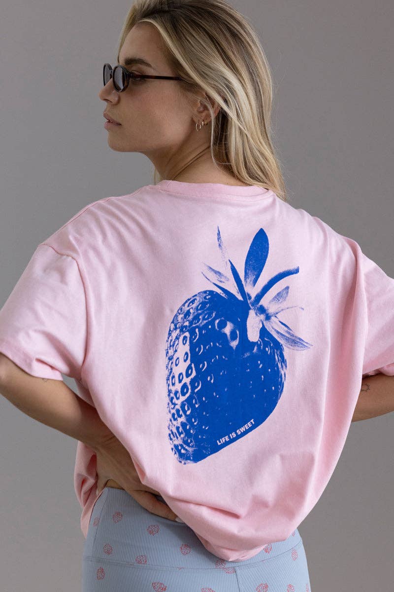 Hey Honey Oversized T-Shirt | Strawberry Aufgeweckt
