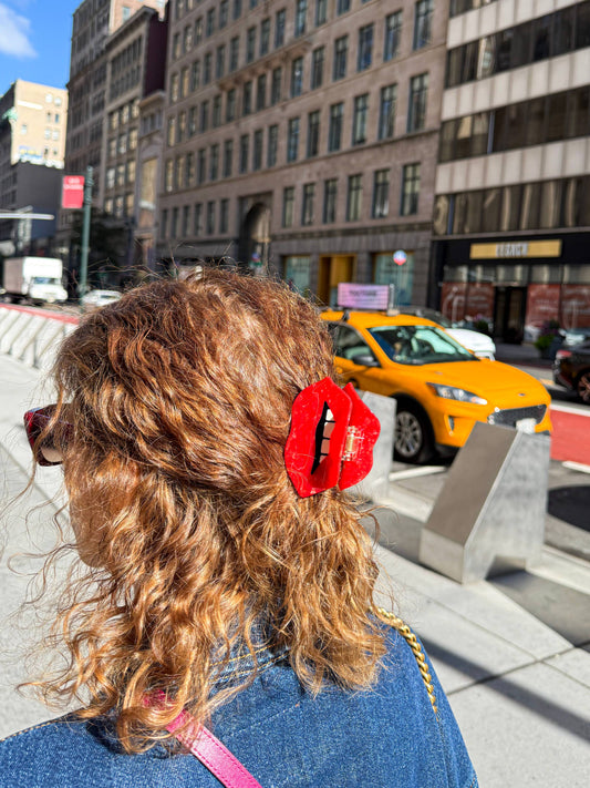 by Vivi. Haarspange | Lippen Aufgeweckt