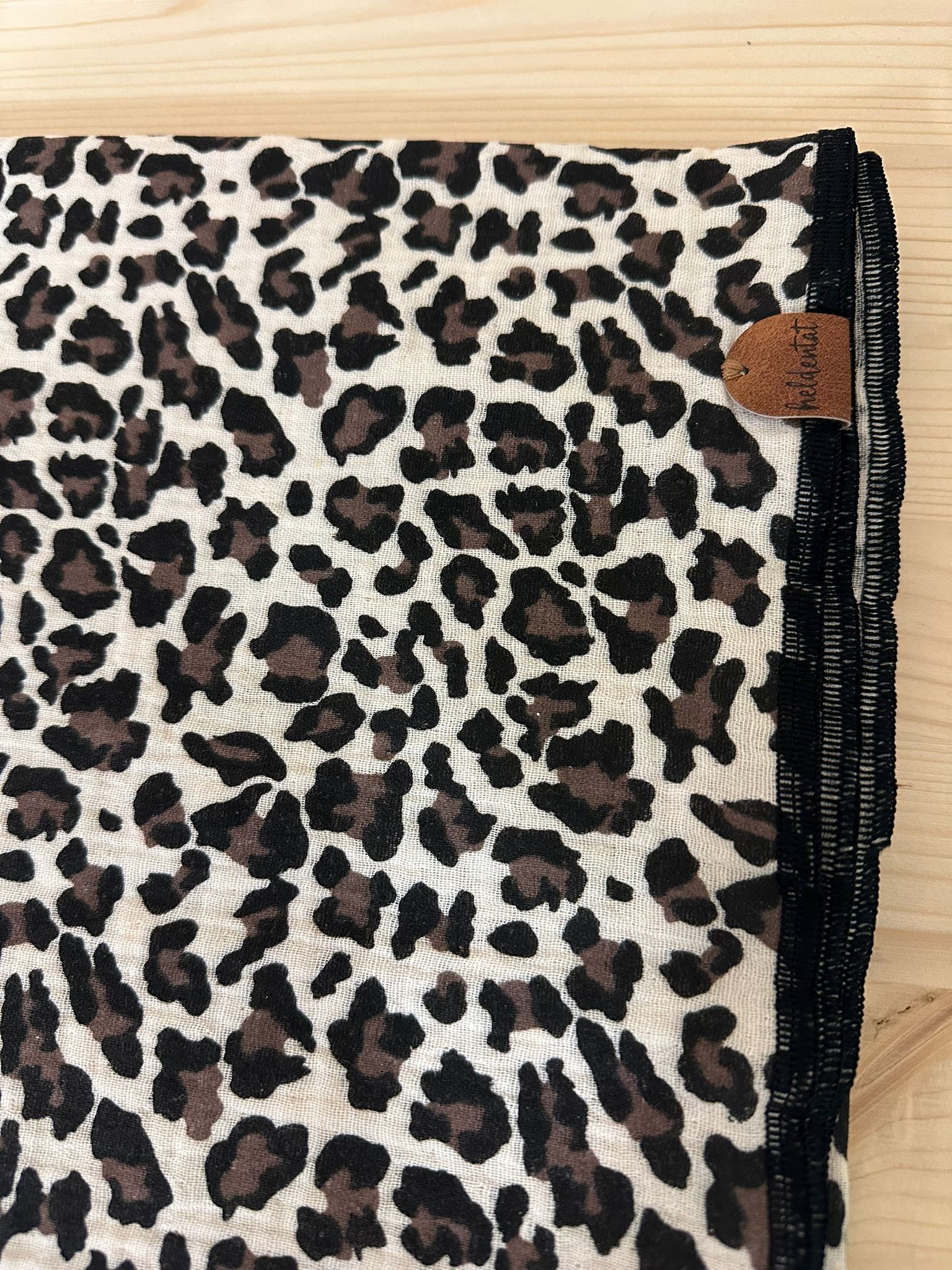 Heldentat Musselinschal | Leo Aufgeweckt