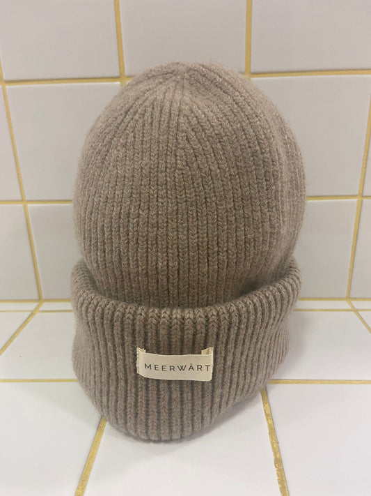 Meerwärts Mütze aus 100% Merinowolle – Beige Aufgeweckt
