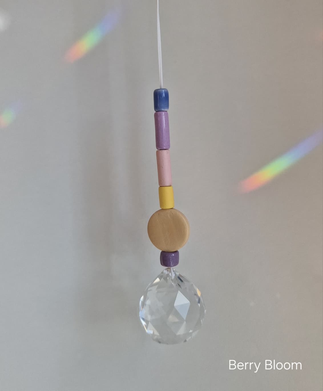 Orvokki Suncatcher | verschiedene Farben Aufgeweckt