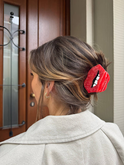 by Vivi. Haarspange | Lippen Aufgeweckt